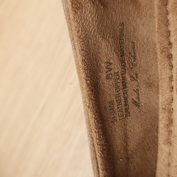 Bella Vita Alessi Tan Suede Leather Flats Size 8 - Picture 8 of 12